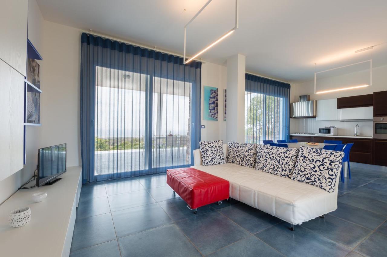 Fani Luxury Villas Torre Pali エクステリア 写真